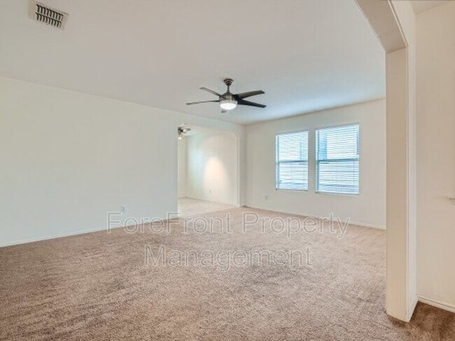 Building Photo - 208 Kaylee Chase