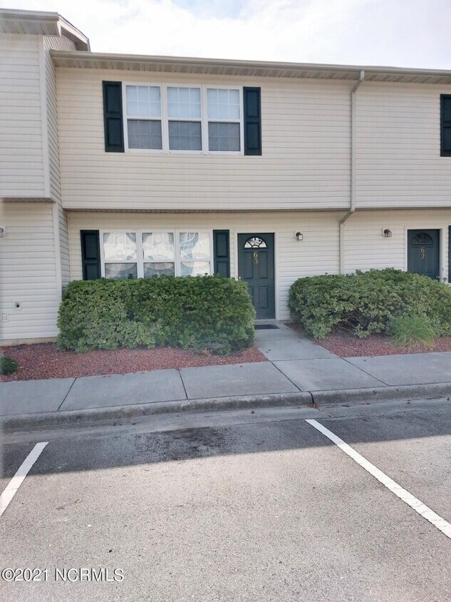 63 Pirates Cove Dr, Swansboro, NC 28584 Townhome Rentals in Swansboro