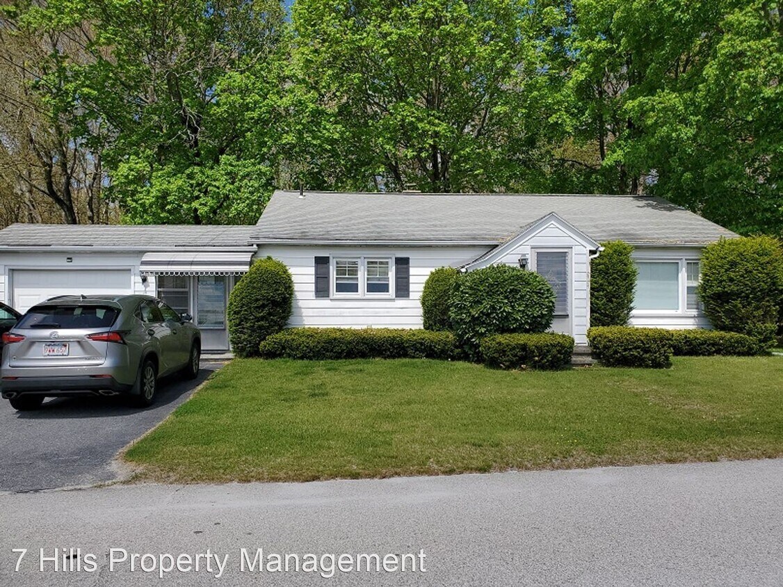 Foto principal - 3 br, 1 bath House - 17 School Street