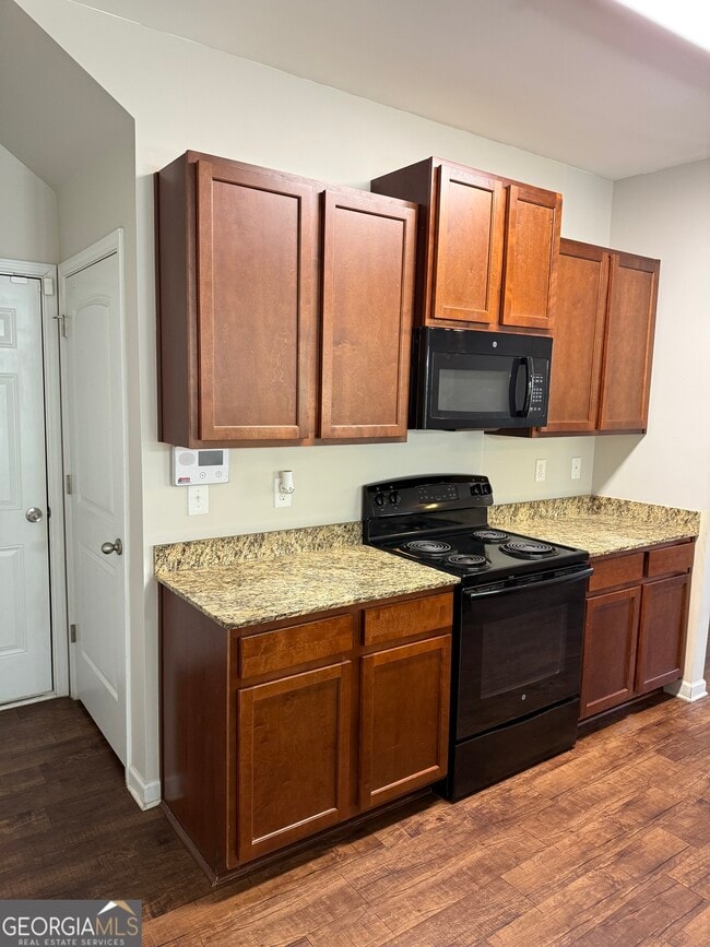 Building Photo - 2937 S Hills