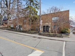 Building Photo - 1 Kingswood Rd