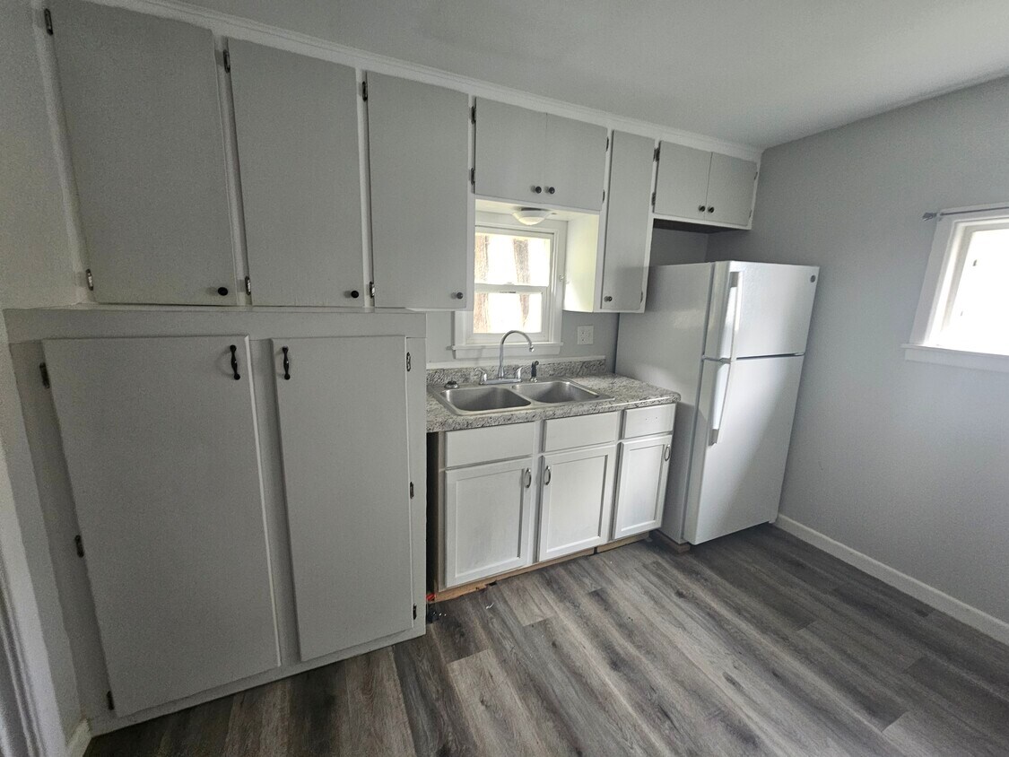 Foto principal - 403 S Lafayette St