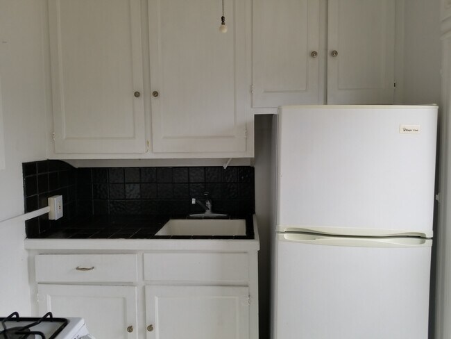 Foto del edificio - 435 E Centerway St