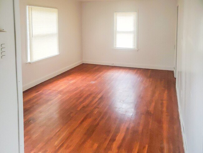 Foto del edificio - 2916 Lynhaven Ave