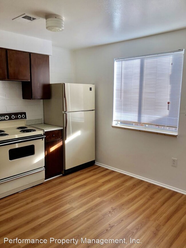 Building Photo - 2 br, 1 bath House - 6550 W. 14th Ave. #11
