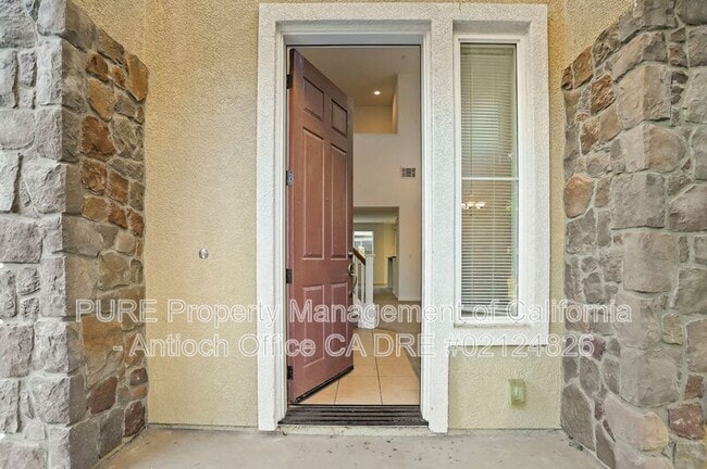 Building Photo - 2446 Mojave Dr