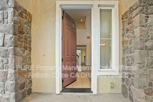 Foto del edificio - 2446 Mojave Dr