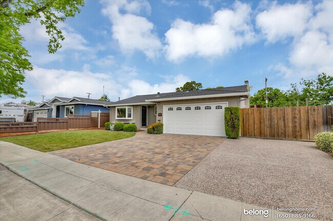 Foto del edificio - 1555 Colmery Ln