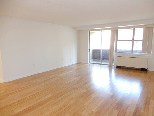 Foto del edificio - 9 Hawthorne Pl