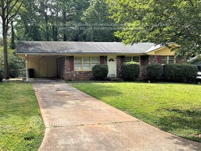 Building Photo - 1026 Casa Dr
