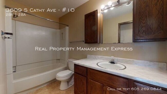 Building Photo - 3609 S Cathy Ave