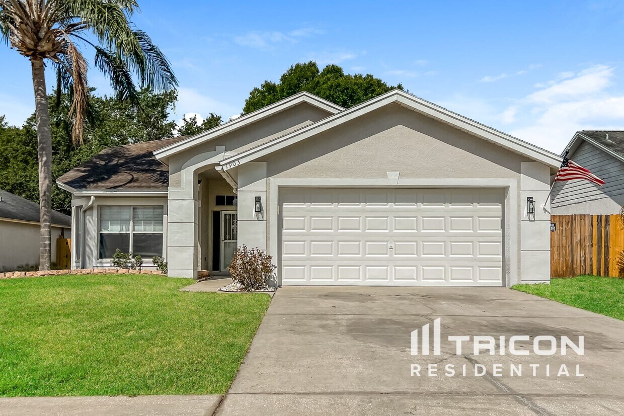 Foto principal - 1903 Saddle Lake Pl
