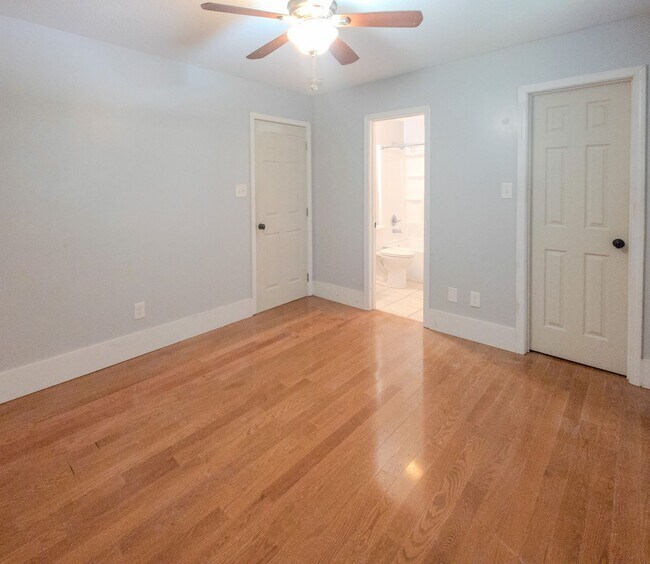 Foto del edificio - 2359 E 5th Ave