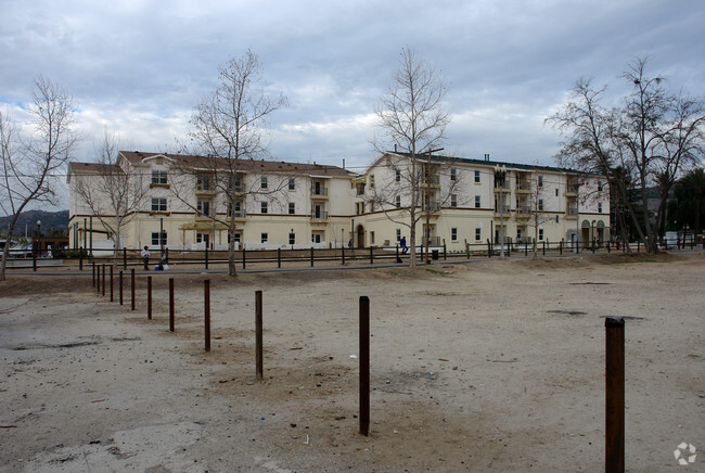 Foto del edificio - Parkview Court Senior Apartments