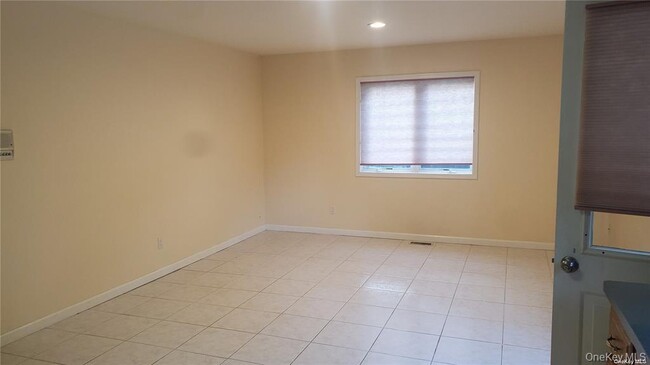 Building Photo - 57 Sage Hollow Ct