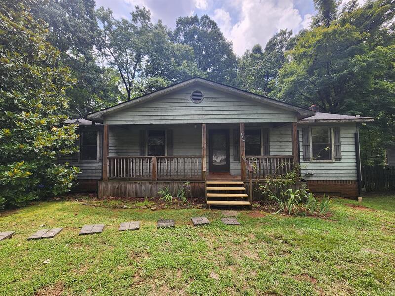 Primary Photo - 214 Ridgewood Rd