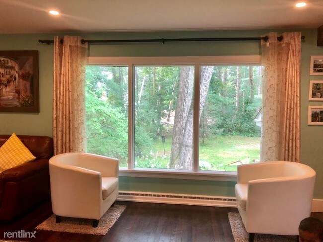 Building Photo - 3 br, 2.5 bath House - 9 Evergreen St