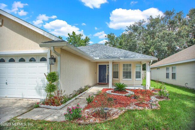 Foto del edificio - 757 MacKenzie Cir