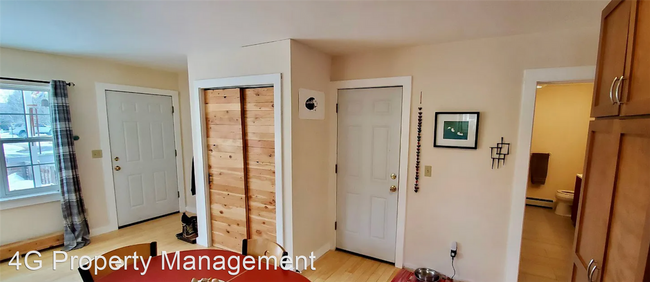 Foto del edificio - 3 br, 1 bath House - 421 N. Hunters Way