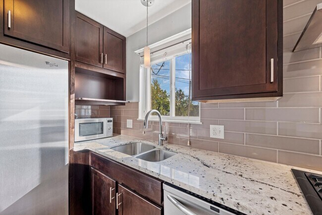 Foto del edificio - 3136 Stuart St