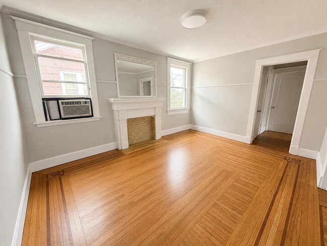 Photo du bâtiment - 86 Balmoral Ave S