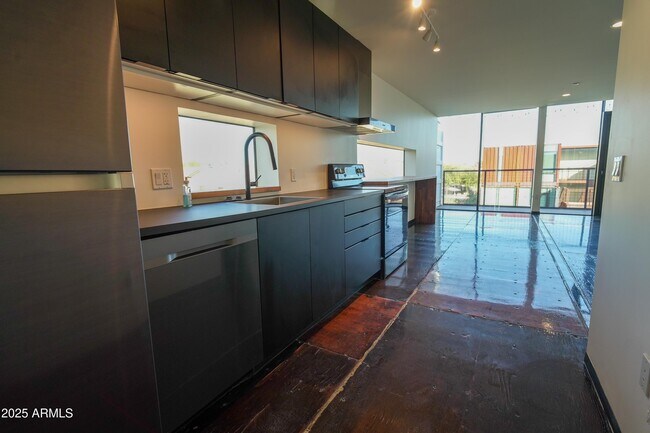 Foto del edificio - 1436 S Terrace Rd