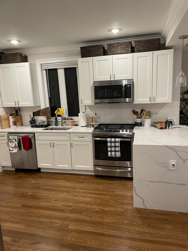 Foto del edificio - 38 Dustin St