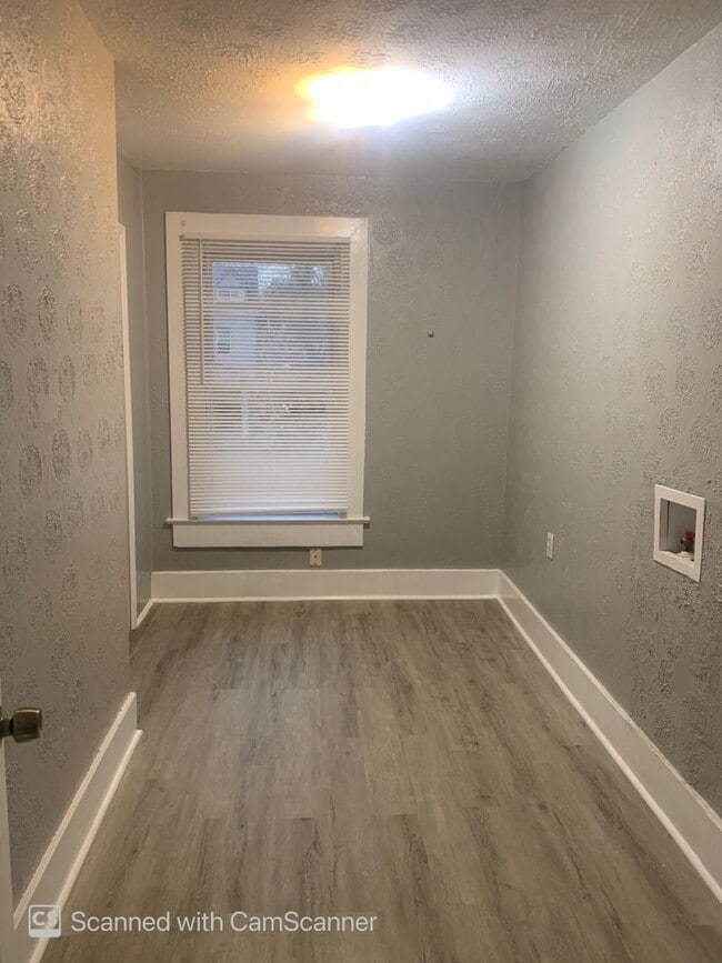 Photo - 2008-2010 Wayne Ave Apartment