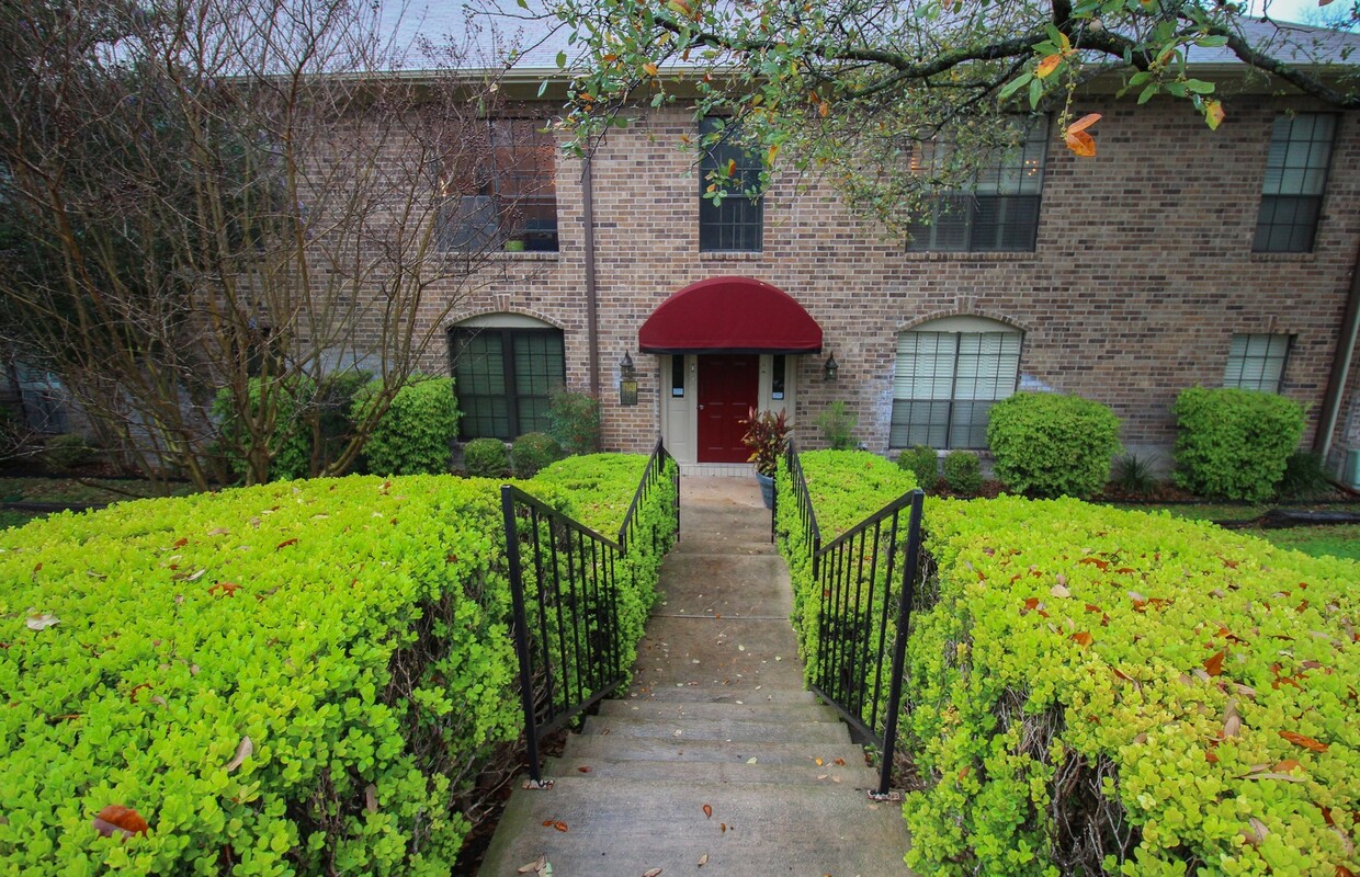 Foto principal - Fully Furnished Condo in Alamo Heights!