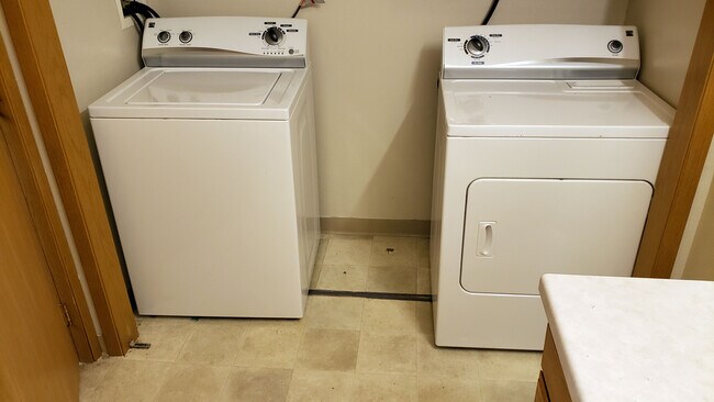 Foto del edificio - 222 Esplee St