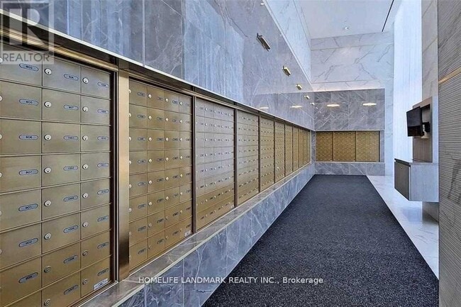 Building Photo - 898 Portage Pkwy