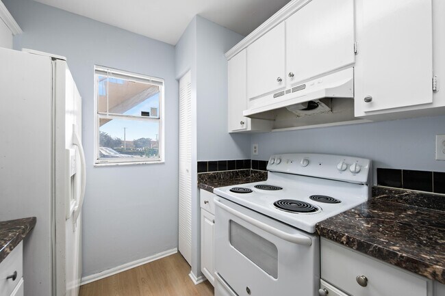 Building Photo - 3258 Coral Ridge Dr