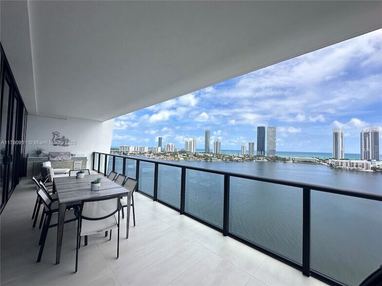 Photo - 5000 Island Estates Dr