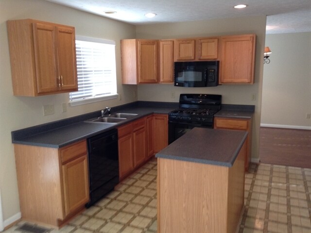 Building Photo - 130 Fawn Drive