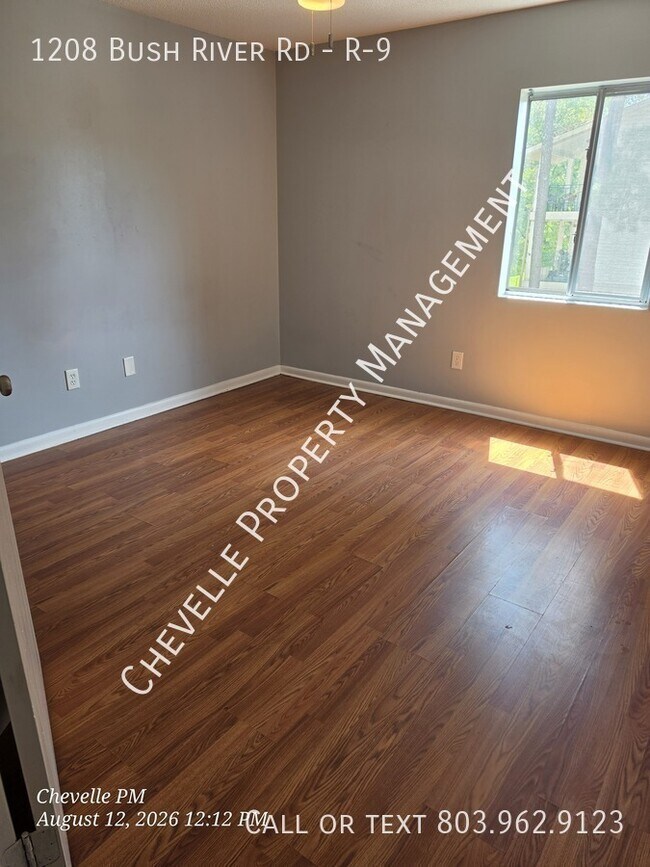 Foto del edificio - 1208 Bush River Rd