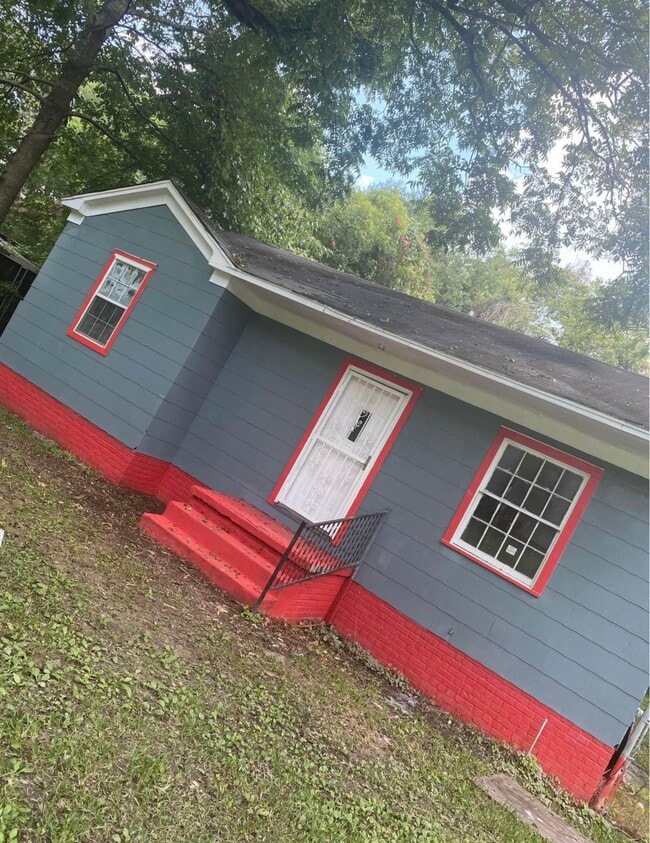 Photo - 4910 Sunnybrook Dr House