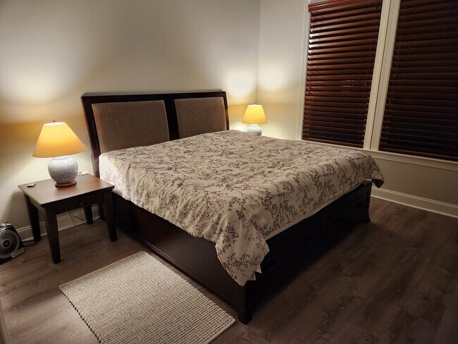Building Photo - 527 Tranquil Sound Dr