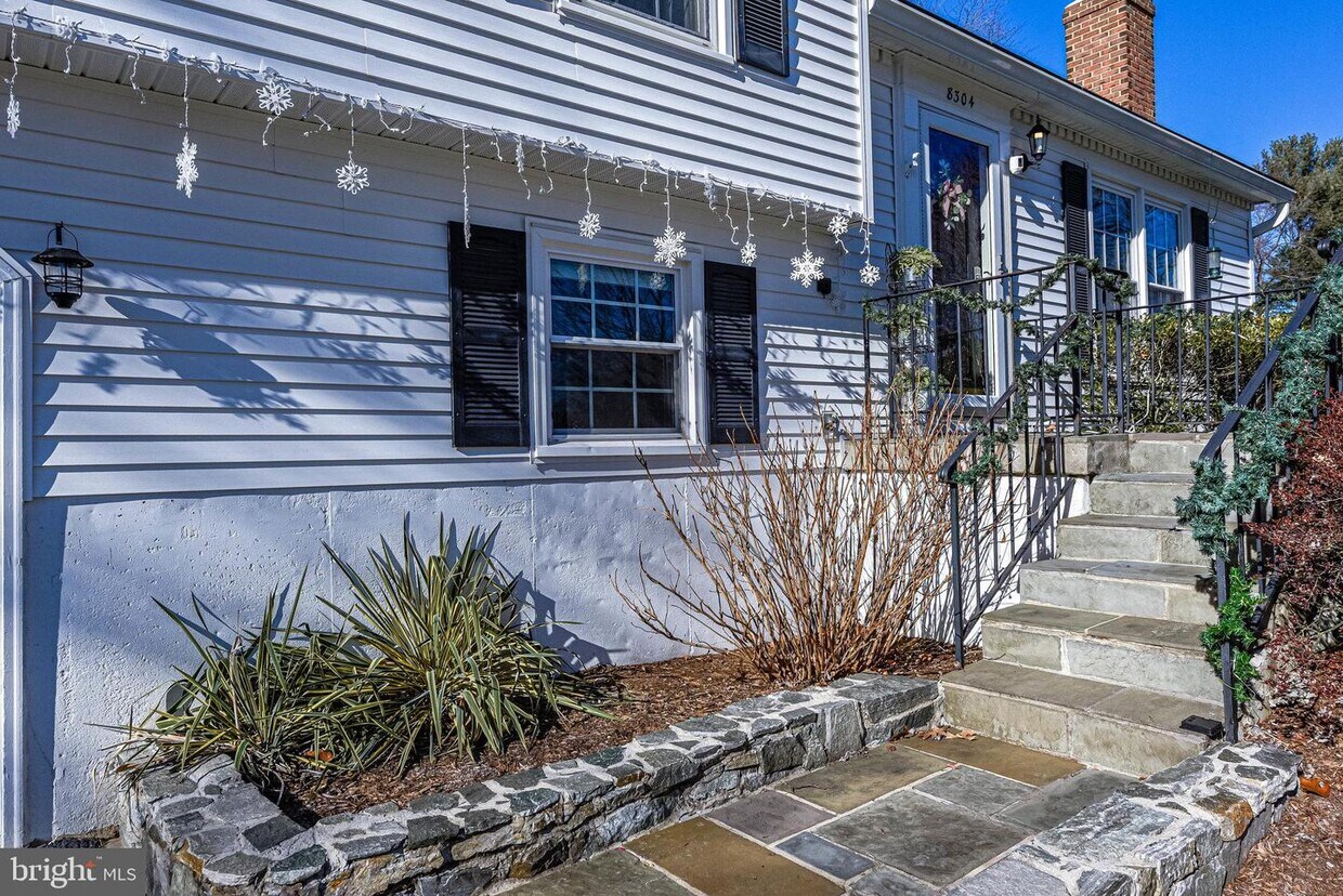 8304 Lindside Way, Springfield, VA 22153 House Rental in Springfield