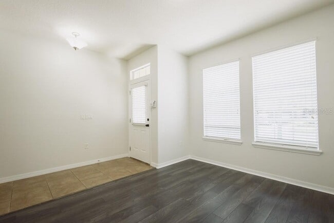 Building Photo - 7557 Azalea Cove Cir