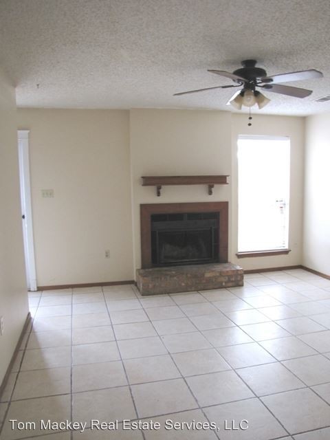 Building Photo - 2 br, 1.5 bath House - 7544 BEEKMAN DR.