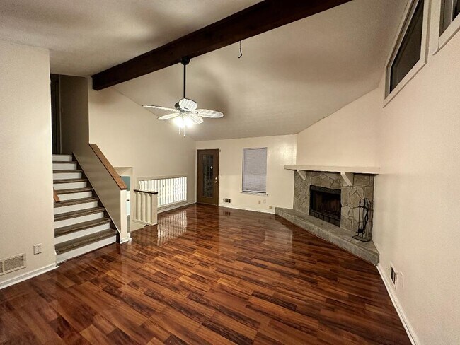 Building Photo - 630 Catrina Ct