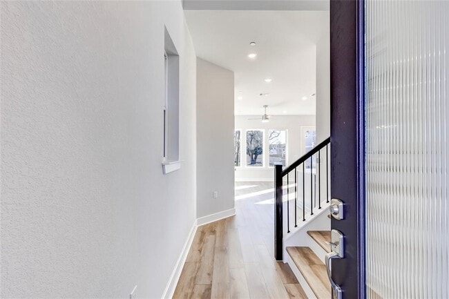 Building Photo - 715 Bernese Pass