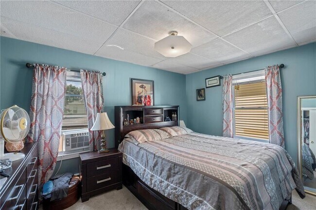 Foto del edificio - 528 Lonsdale Ave