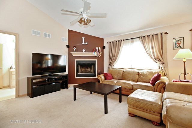 Building Photo - 1415 Comanche Dr