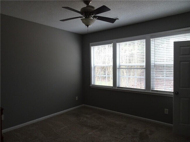 Building Photo - 2844 Regent Walk Dr