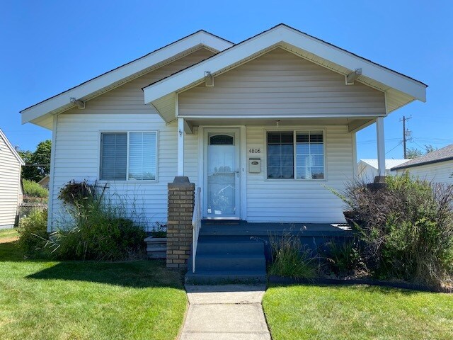 Front of property - 4808 N Howard St
