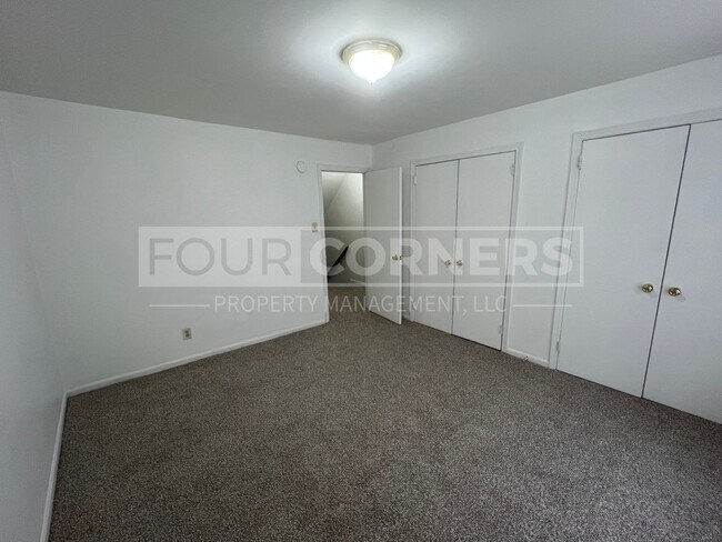 Foto del edificio - Lovely 2 Bedroom 1.5 Bath Townhome