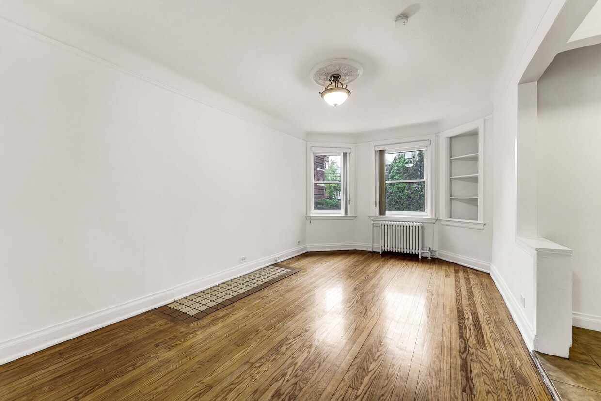 Primary Photo - 235 Charlotte St