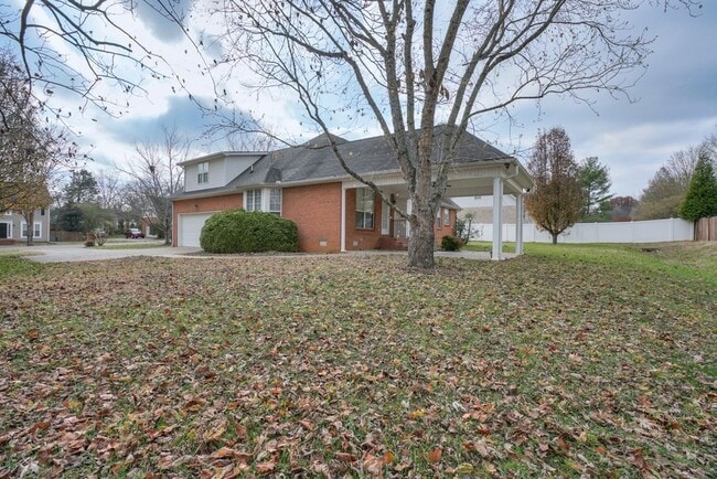 Building Photo - 313 Brewster Ct
