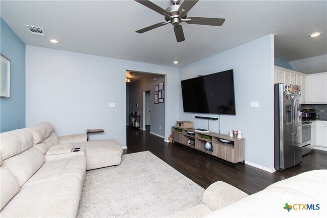 Foto del edificio - 6603 Cassidy Ln